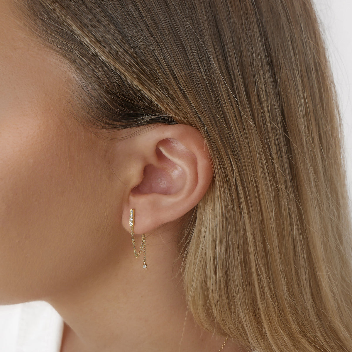 Billie Earring Silver with Zirconia Bar and Drop Chain
