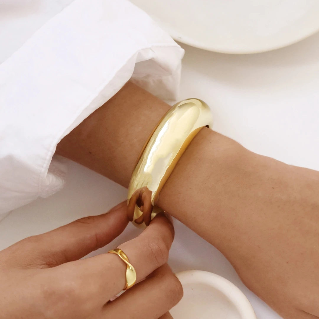 Kelly Cuff