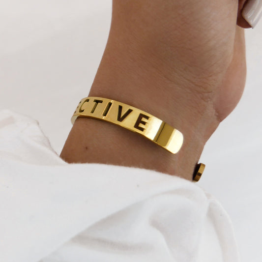 Signature Cuff Gold